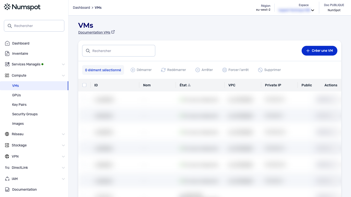 Depuis le menu latéral gauche, cliquez sur Compute → VM pour accéder à la liste des VM.